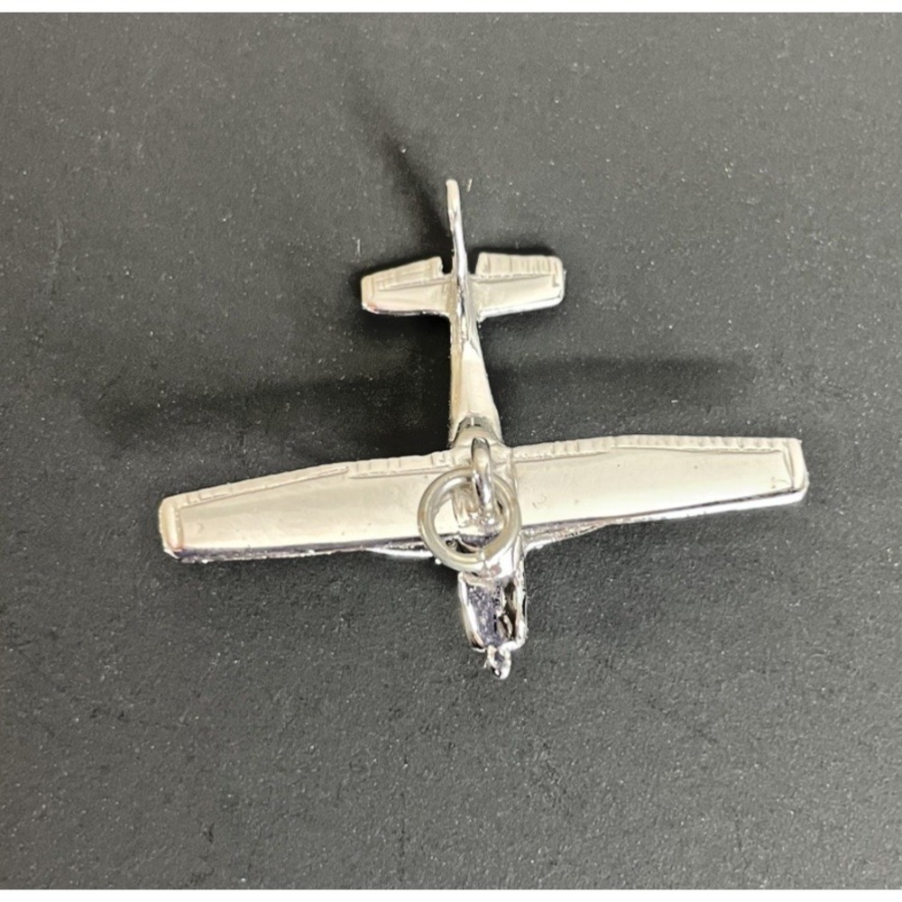 VINTAGE Cessna Airplane Aircraft Charm Silver Tone unmarked‎ 3d